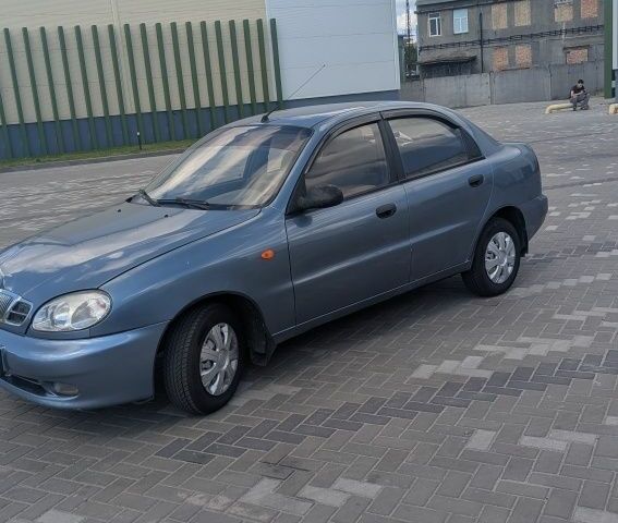 Синій Деу Сенс, об'ємом двигуна 1.4 л та пробігом 250 тис. км за 1617 $, фото 1 на Automoto.ua