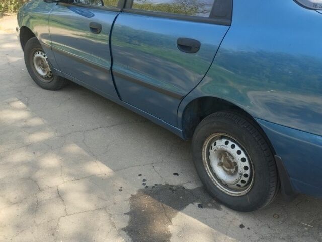 Синий Дэу Сенс, объемом двигателя 1.3 л и пробегом 150 тыс. км за 2803 $, фото 1 на Automoto.ua
