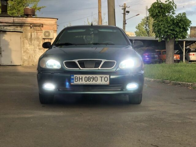 Зеленый Дэу Сенс, объемом двигателя 1.5 л и пробегом 227 тыс. км за 2700 $, фото 1 на Automoto.ua