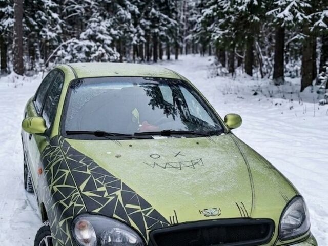 Зеленый Дэу Сенс, объемом двигателя 1.6 л и пробегом 300 тыс. км за 2000 $, фото 1 на Automoto.ua