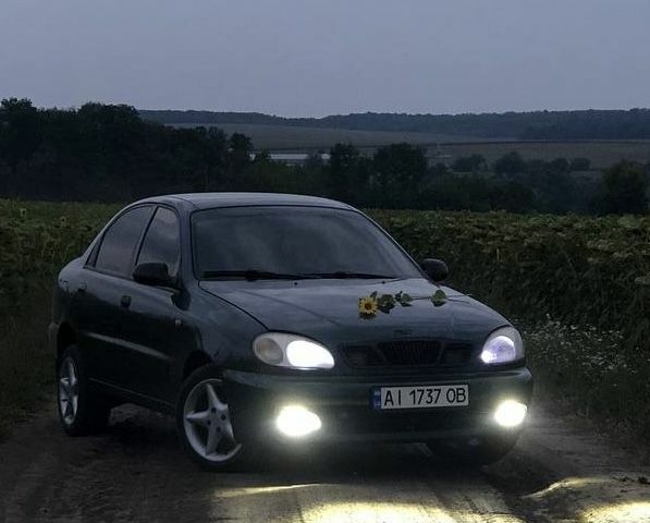 Зеленый Дэу Сенс, объемом двигателя 1.5 л и пробегом 100 тыс. км за 2800 $, фото 1 на Automoto.ua
