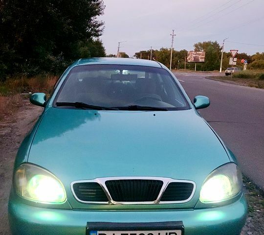 Зеленый Дэу Сенс, объемом двигателя 1.5 л и пробегом 300 тыс. км за 2100 $, фото 1 на Automoto.ua