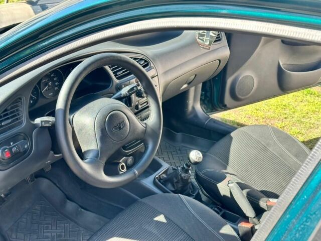 Зеленый Дэу Сенс, объемом двигателя 1.5 л и пробегом 330 тыс. км за 2500 $, фото 1 на Automoto.ua