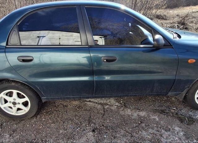 Зелений Деу Сенс, об'ємом двигуна 1.5 л та пробігом 300 тис. км за 2000 $, фото 1 на Automoto.ua