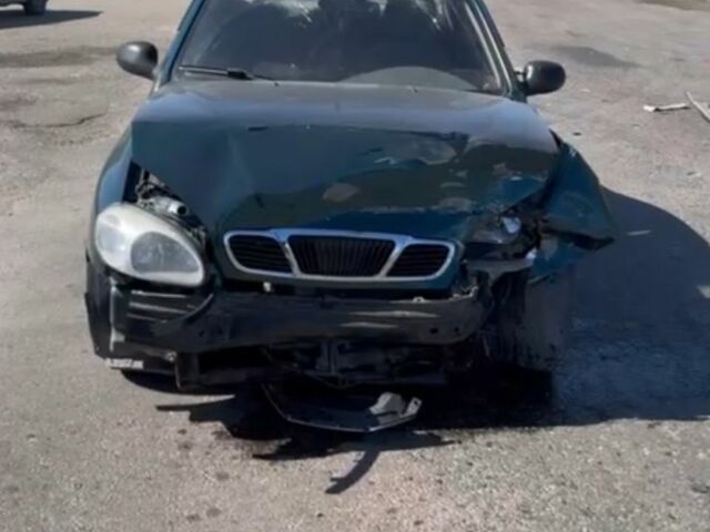 Зеленый Дэу Сенс, объемом двигателя 1.5 л и пробегом 215 тыс. км за 700 $, фото 1 на Automoto.ua