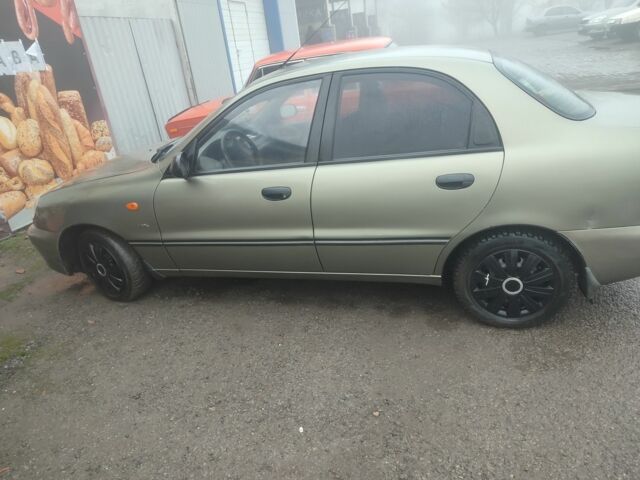 Зелений Деу Сенс, об'ємом двигуна 1.6 л та пробігом 275 тис. км за 2000 $, фото 1 на Automoto.ua