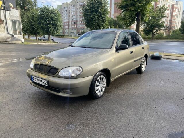 Зеленый Дэу Сенс, объемом двигателя 1.6 л и пробегом 200 тыс. км за 2000 $, фото 1 на Automoto.ua