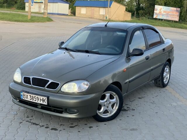 Зеленый Дэу Сенс, объемом двигателя 1.3 л и пробегом 380 тыс. км за 1100 $, фото 1 на Automoto.ua