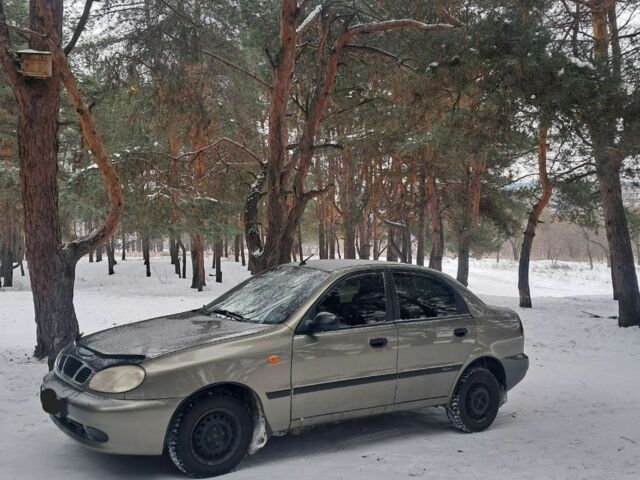 Зеленый Дэу Сенс, объемом двигателя 0 л и пробегом 175 тыс. км за 2400 $, фото 1 на Automoto.ua