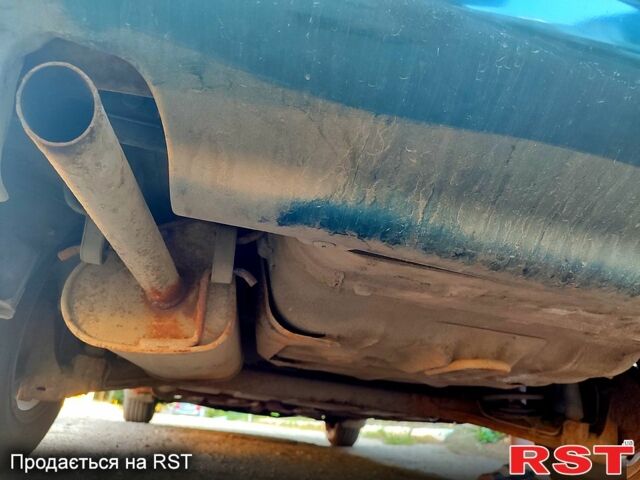 Зеленый Дэу Сенс, объемом двигателя 1.3 л и пробегом 230 тыс. км за 1500 $, фото 1 на Automoto.ua