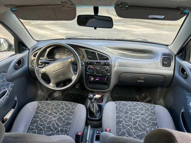 Зеленый Дэу Сенс, объемом двигателя 1.6 л и пробегом 175 тыс. км за 2300 $, фото 1 на Automoto.ua