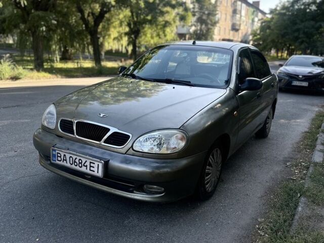 Зеленый Дэу Сенс, объемом двигателя 1.3 л и пробегом 400 тыс. км за 1800 $, фото 1 на Automoto.ua