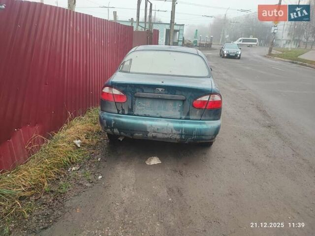 Зеленый Дэу Сенс, объемом двигателя 1.3 л и пробегом 300 тыс. км за 700 $, фото 1 на Automoto.ua