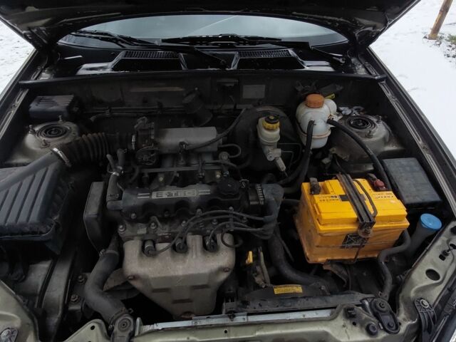 Зеленый Дэу Сенс, объемом двигателя 1.5 л и пробегом 253 тыс. км за 3500 $, фото 1 на Automoto.ua