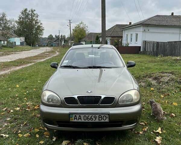 Зеленый Дэу Сенс, объемом двигателя 1.3 л и пробегом 82 тыс. км за 2300 $, фото 1 на Automoto.ua