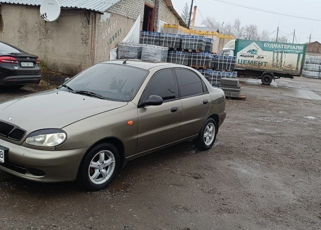 Зеленый Дэу Сенс, объемом двигателя 1.5 л и пробегом 278 тыс. км за 2600 $, фото 1 на Automoto.ua