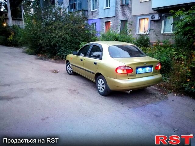 Зеленый Дэу Сенс, объемом двигателя 1.3 л и пробегом 313 тыс. км за 2300 $, фото 1 на Automoto.ua
