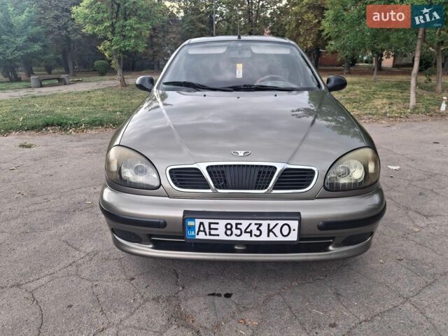 Зеленый Дэу Сенс, объемом двигателя 1.3 л и пробегом 235 тыс. км за 2200 $, фото 1 на Automoto.ua