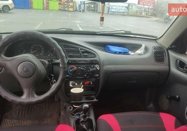Зеленый Дэу Сенс, объемом двигателя 1.6 л и пробегом 415 тыс. км за 1700 $, фото 1 на Automoto.ua