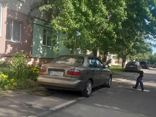 Зелений Деу Сенс, об'ємом двигуна 1.5 л та пробігом 320 тис. км за 900 $, фото 1 на Automoto.ua