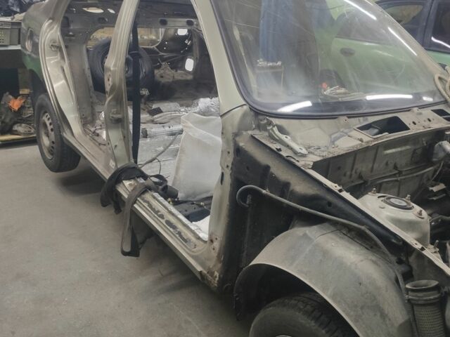 Зеленый Дэу Сенс, объемом двигателя 0 л и пробегом 777 тыс. км за 300 $, фото 1 на Automoto.ua