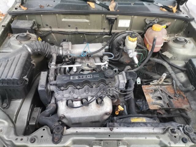 Зелений Деу Сенс, об'ємом двигуна 1.5 л та пробігом 187 тис. км за 510 $, фото 1 на Automoto.ua