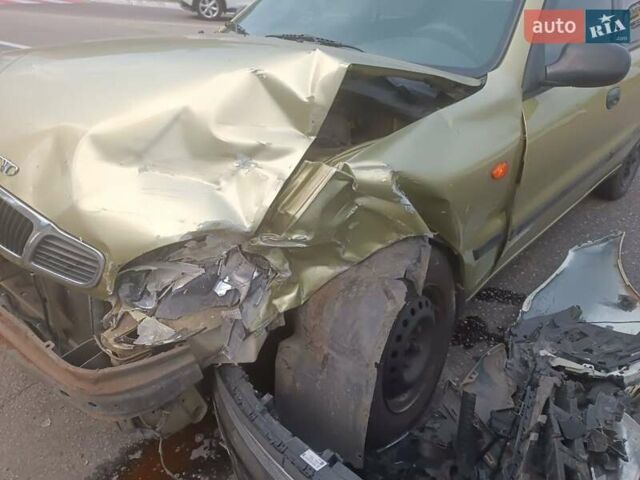 Зелений Деу Сенс, об'ємом двигуна 1.4 л та пробігом 190 тис. км за 700 $, фото 1 на Automoto.ua