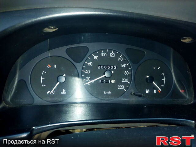 Зеленый Дэу Сенс, объемом двигателя 1.3 л и пробегом 200 тыс. км за 1700 $, фото 1 на Automoto.ua