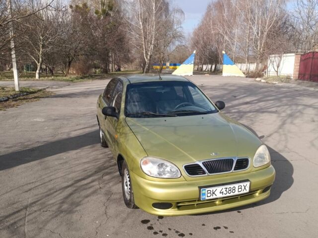 Зеленый Дэу Сенс, объемом двигателя 1.4 л и пробегом 220 тыс. км за 1950 $, фото 1 на Automoto.ua