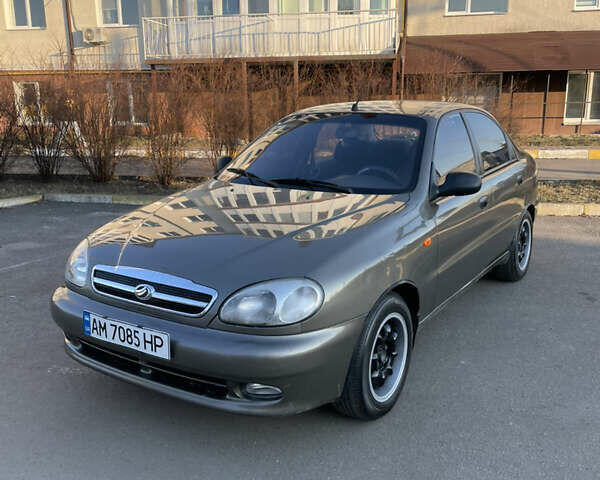 Зеленый Дэу Сенс, объемом двигателя 1.3 л и пробегом 290 тыс. км за 2099 $, фото 1 на Automoto.ua