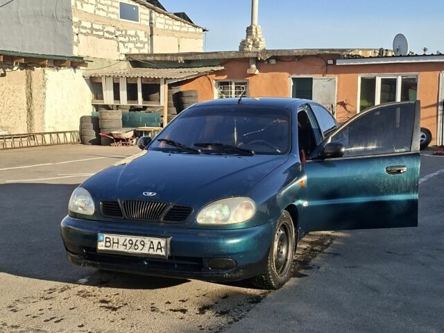 Зеленый Дэу Сенс, объемом двигателя 1.3 л и пробегом 300 тыс. км за 1700 $, фото 1 на Automoto.ua