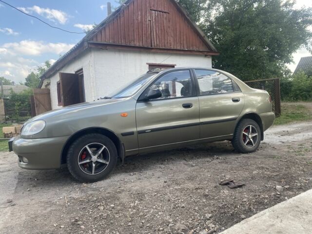 Зеленый Дэу Сенс, объемом двигателя 1.3 л и пробегом 2 тыс. км за 2600 $, фото 1 на Automoto.ua