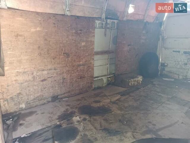 Белый Даф 400 груз-пас, объемом двигателя 2.4 л и пробегом 400 тыс. км за 2000 $, фото 1 на Automoto.ua