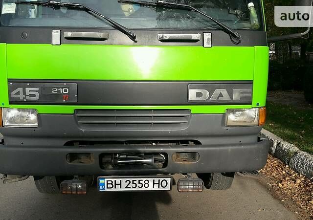 Зелений Даф 45, об'ємом двигуна 5.9 л та пробігом 338 тис. км за 8200 $, фото 1 на Automoto.ua