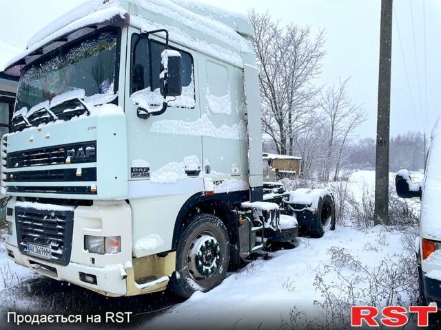 Белый Даф 95, объемом двигателя 12.6 л и пробегом 200 тыс. км за 7900 $, фото 1 на Automoto.ua