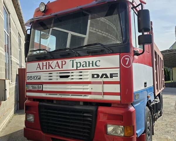 Червоний Даф 95, об'ємом двигуна 0 л та пробігом 100 тис. км за 19500 $, фото 1 на Automoto.ua
