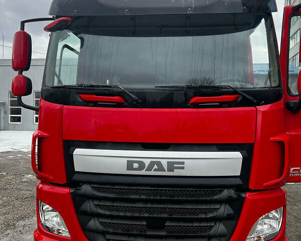 Красный Даф СФ, объемом двигателя 10.84 л и пробегом 1000 тыс. км за 28000 $, фото 1 на Automoto.ua