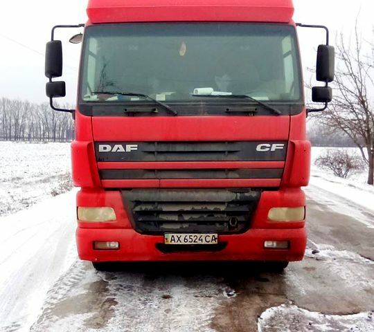 Красный Даф СФ, объемом двигателя 14.3 л и пробегом 1211 тыс. км за 13000 $, фото 1 на Automoto.ua