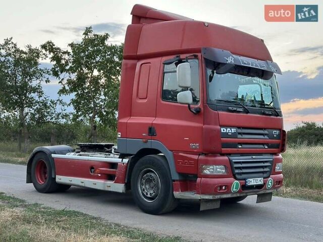 Красный Даф СФ, объемом двигателя 0 л и пробегом 1000 тыс. км за 9500 $, фото 1 на Automoto.ua