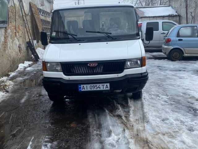 Білий Даф LDV Convoy, об'ємом двигуна 2.4 л та пробігом 300 тис. км за 9000 $, фото 1 на Automoto.ua