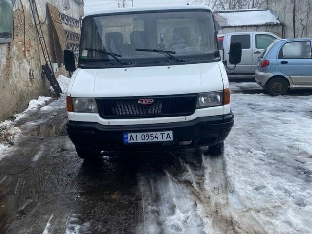 Белый Даф ЛДВ Конвой, объемом двигателя 2.4 л и пробегом 300 тыс. км за 9000 $, фото 1 на Automoto.ua