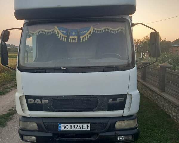 Белый Даф ЛФ, объемом двигателя 3.92 л и пробегом 935 тыс. км за 10000 $, фото 1 на Automoto.ua