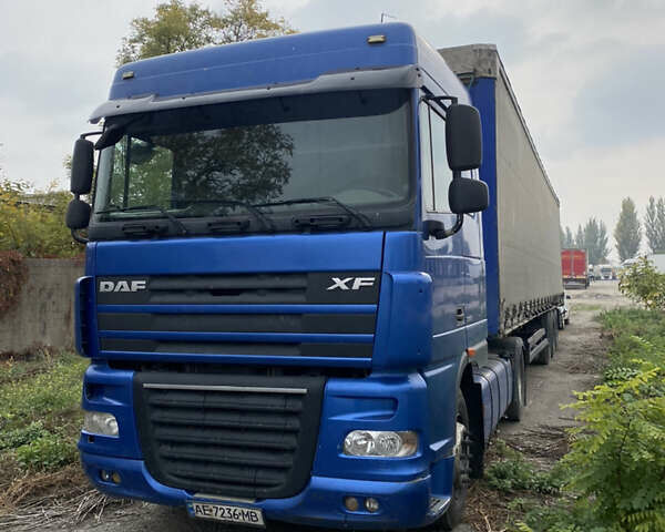 Синий Даф ХФ 105, объемом двигателя 0 л и пробегом 960 тыс. км за 17500 $, фото 1 на Automoto.ua