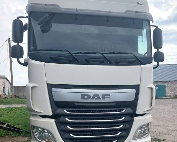 Белый Даф ХФ, объемом двигателя 12.9 л и пробегом 916 тыс. км за 25000 $, фото 1 на Automoto.ua