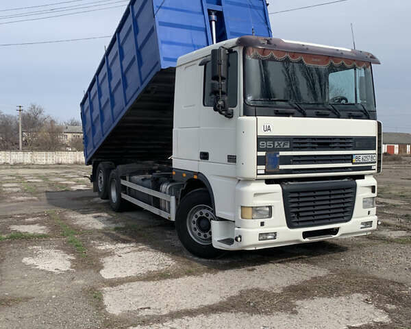 Белый Даф ХФ, объемом двигателя 0 л и пробегом 400 тыс. км за 22800 $, фото 1 на Automoto.ua