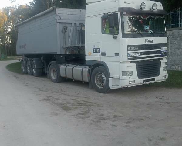 Белый Даф ХФ, объемом двигателя 0 л и пробегом 1000 тыс. км за 18000 $, фото 1 на Automoto.ua