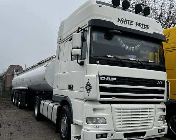 Белый Даф ХФ, объемом двигателя 12.6 л и пробегом 1 тыс. км за 23500 $, фото 1 на Automoto.ua