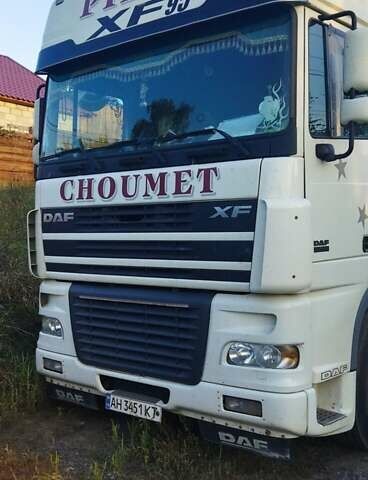 Белый Даф ХФ, объемом двигателя 12.58 л и пробегом 1 тыс. км за 10500 $, фото 1 на Automoto.ua