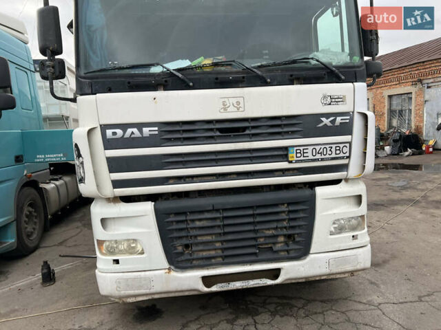Белый Даф ХФ, объемом двигателя 13 л и пробегом 2 тыс. км за 15000 $, фото 1 на Automoto.ua