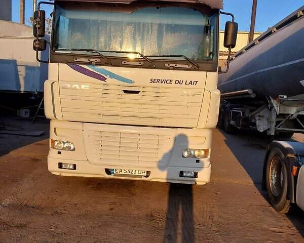 Белый Даф ХФ, объемом двигателя 12.58 л и пробегом 500 тыс. км за 8500 $, фото 1 на Automoto.ua